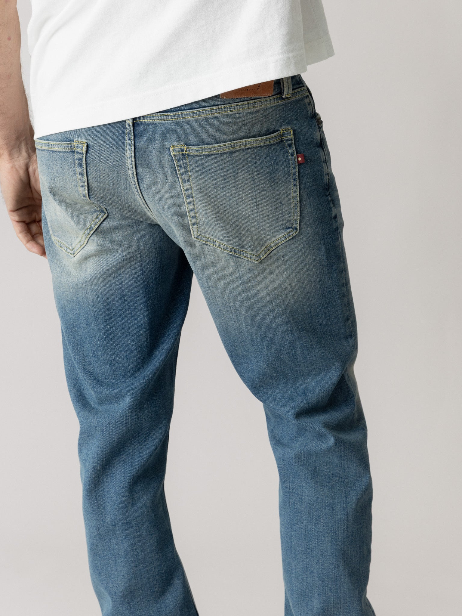 Modelshot / Vintage Blue / Detail